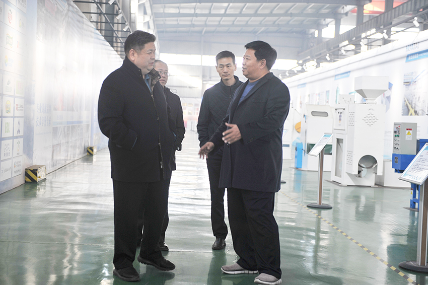 魯花集團執(zhí)行總裁杜祖波一行蒞臨華泰智能裝備集團考察調研